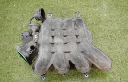 Впускной патрубок воздушного фильтра для Hyundai Solaris 2017 года на фотографиях