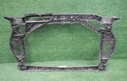 Кронштейн подушки двигателя для Audi Q3 2014 года на фотографиях