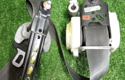 Ремень безопасности передний левый для Kia Rio 2014 года на фотографиях