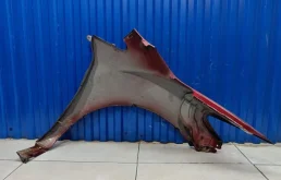 Крылья для Mazda CX 7 2006 года на фотографиях