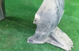 Подкрылок передний левый для Skoda Rapid 2017 года на фотографиях