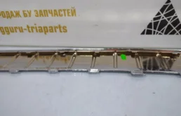 Накладка заднего бампера правая для Volkswagen Touareg 2007 года на фотографиях