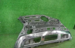 Кронштейн переднего бампера правый для Mercedes-Benz GL class 2015 года на фотографиях