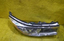 Фара правая для Toyota Highlander на фотографиях