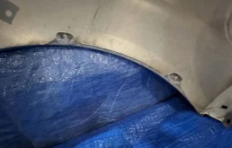 Крылья для Toyota Alphard 2005 года на фотографиях