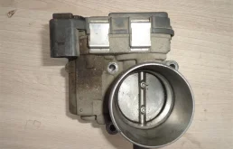 Дроссельная заслонка для Skoda Rapid 2015 года на фотографиях