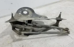 Трапеция стеклоочистителей для Ford Fusion на фотографиях