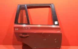 Дверь задняя правая для BMW X3 2006 года на фотографиях