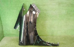 Крылья для Toyota Alphard 2020 года на фотографиях