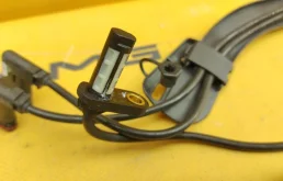 Датчик ABS передний правый для Mercedes-Benz E class на фотографиях