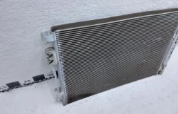 Радиатор кондиционера для Hyundai Solaris 2013 года на фотографиях