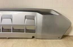 Накладка переднего бампера для Mitsubishi Pajero Sport 2024 года на фотографиях