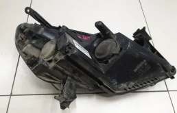 Фары для Opel Zafira 2005 года на фотографиях