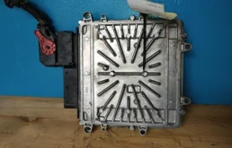 Блок управления двигателем для Volvo XC90 2002 года на фотографиях