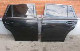 Дверь задняя левая для Subaru Legacy на фотографиях