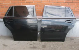 Дверь задняя левая для Subaru Legacy на фотографиях