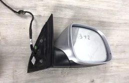 Зеркало боковое правое для Audi Q7 2008 года на фотографиях