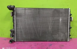 Радиатор охлаждения ДВС для Skoda Fabia 5J Хэтчбек 2007-2015