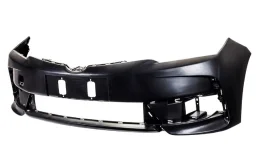 Бампер для Toyota Corolla 2016 года на фотографиях