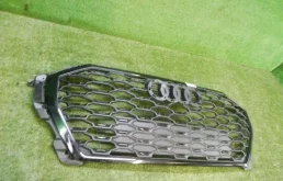 Решетка радиатора для Audi Q3 2023 года на фотографиях