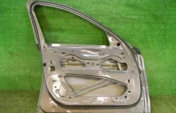 Дверь передняя левая для BMW 7er 2008 года на фотографиях