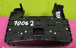 Блок управления зеркалами для Audi Q7 2009 года на фотографиях