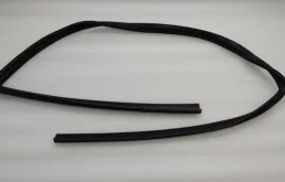 Молдинг двери передний правый для Hyundai Solaris на фотографиях