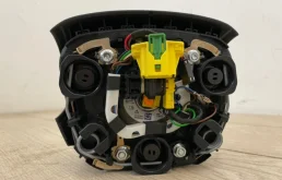 Подушка безопасности водителя для Audi Q7 на фотографиях