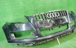 Бампер передний для Audi Q7 2014 года на фотографиях