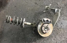 Амортизатор передний левый для Honda Civic 2007 года на фотографиях