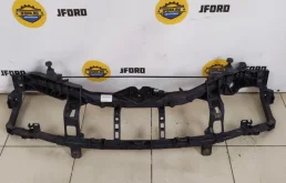 Панель радиатора (телевизор) для Ford Kuga на фотографиях