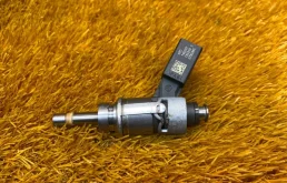 Форсунка топливная (комплект) для Audi A8 D3 2002-2010