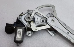 Стеклоподъемник передний правый для Toyota Corolla на фотографиях