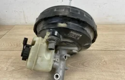 Вакуумный усилитель тормозов для Audi Q7 2008 года на фотографиях