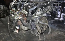 Двигатель без навесного для Nissan Pathfinder 2016 года на фотографиях