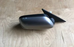 Стекла и зеркала для Subaru Legacy 2009 года на фотографиях