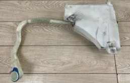 Бачок стеклоомывателя передний для Porsche Cayenne на фотографиях