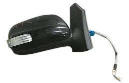 Стекла и зеркала для Toyota Corolla 2006 года на фотографиях