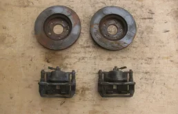 Суппорт передний правый для Honda Civic 2015 года на фотографиях