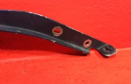 Петля капота левая для Nissan Note 2012 года на фотографиях