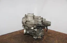 Двигатель без навесного для Hyundai Starex 2005 года на фотографиях