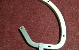 Петля багажника левая для Toyota Corolla 2008 года на фотографиях