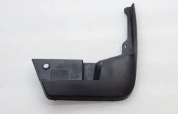 Брызговик передний правый (638400560R) для Renault Logan 2014-2018 (L8)