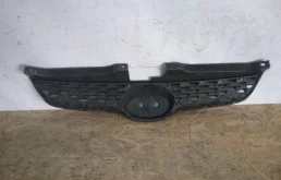 Решетка радиатора для Hyundai Matrix 2005 года на фотографиях