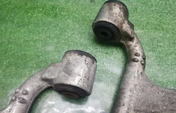 Рычаг передний правый верхний для Mercedes-Benz M class на фотографиях