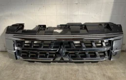 Решетка радиатора для Mitsubishi Pajero V90 5dr rest II 2014-2020