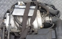 Двигатель для Lexus LS 2002 года на фотографиях