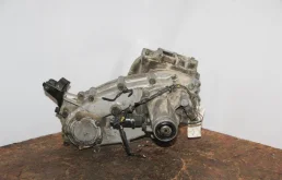 Двигатель без навесного для Hyundai Starex 2005 года на фотографиях