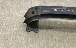 Усилитель переднего бампера для Subaru Legacy 2013 года на фотографиях