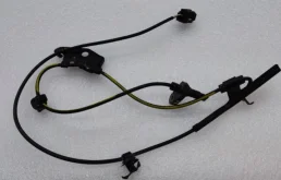 Датчик ABS передний правый для Toyota RAV4 на фотографиях